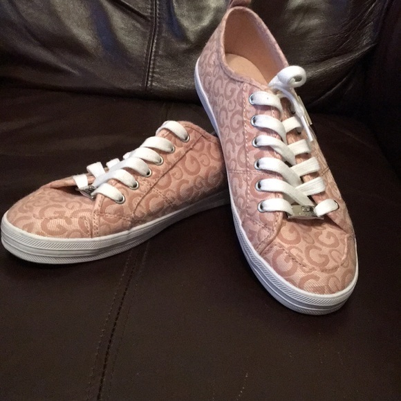 Canvas Shoes G By Guess - Picture 2 of 8